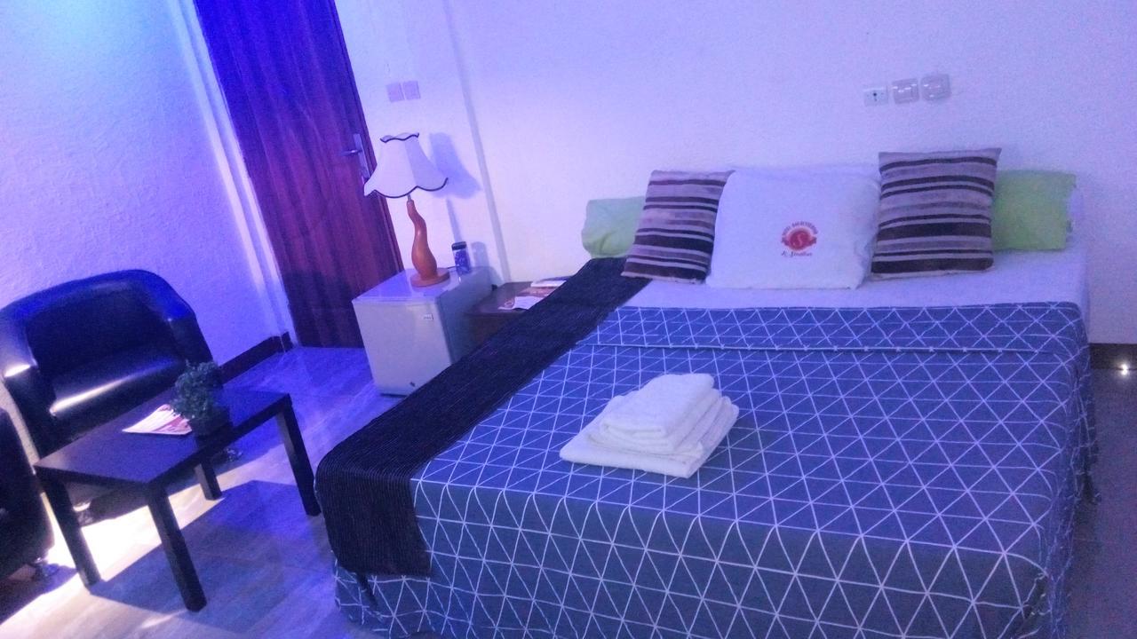 Senateur Hotel Agontinkon Котону Екстер'єр фото