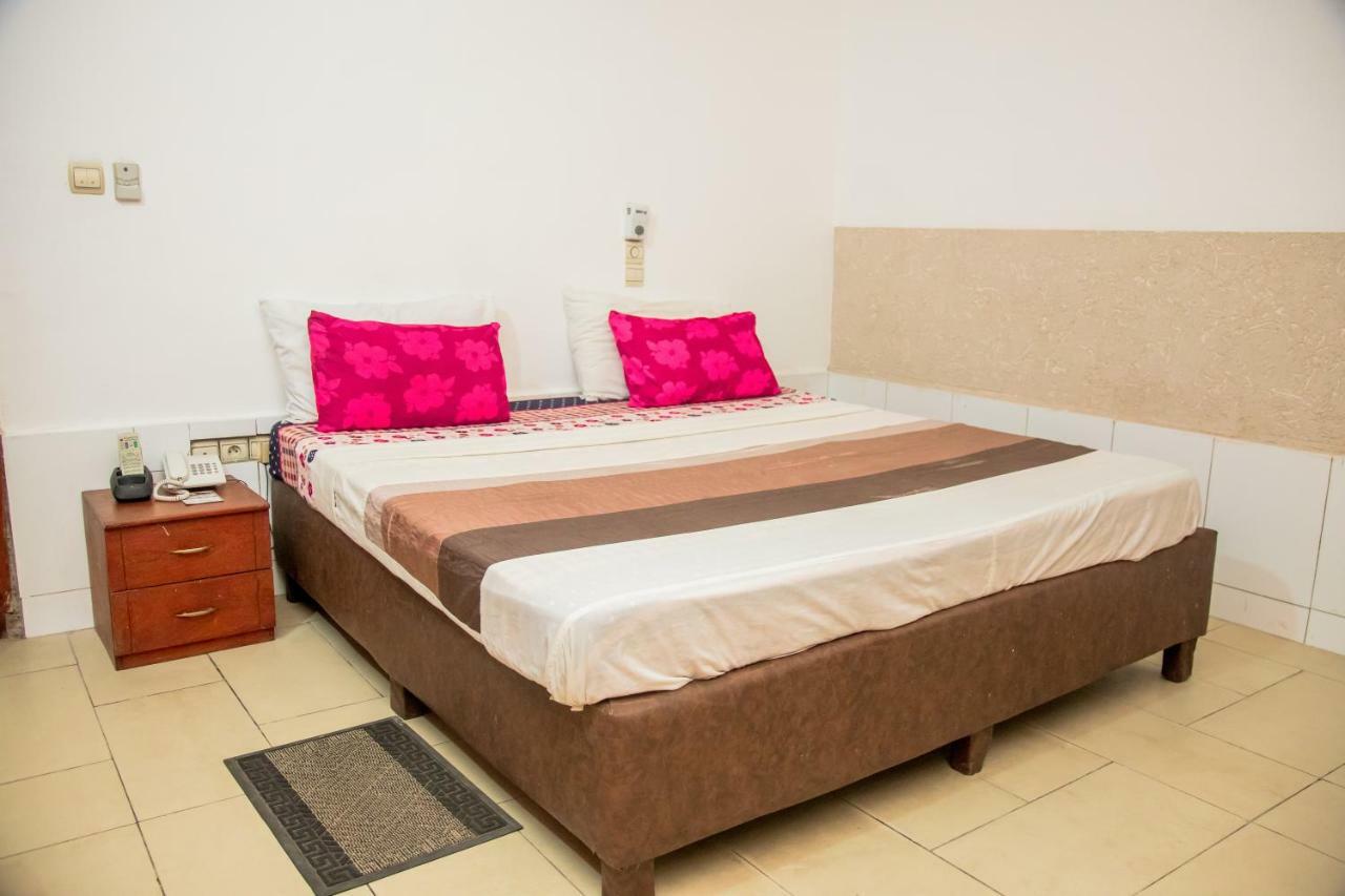Senateur Hotel Agontinkon Котону Екстер'єр фото